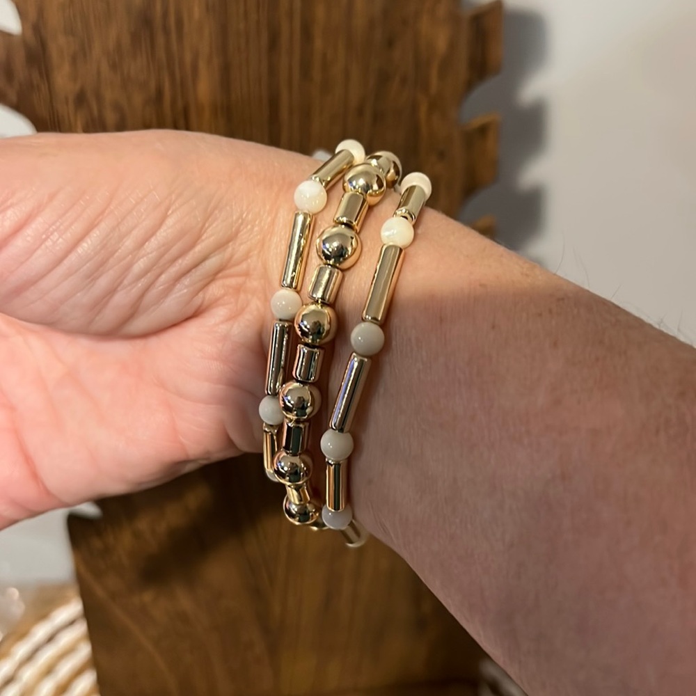 3/$18 Daisy Fuentes Stretch Bracelet - New - Lot 793